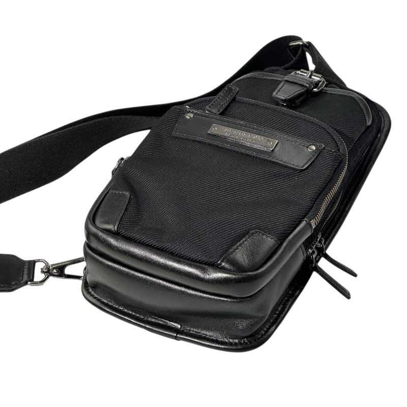 Burberry Multipocket Body Bag - Image 6