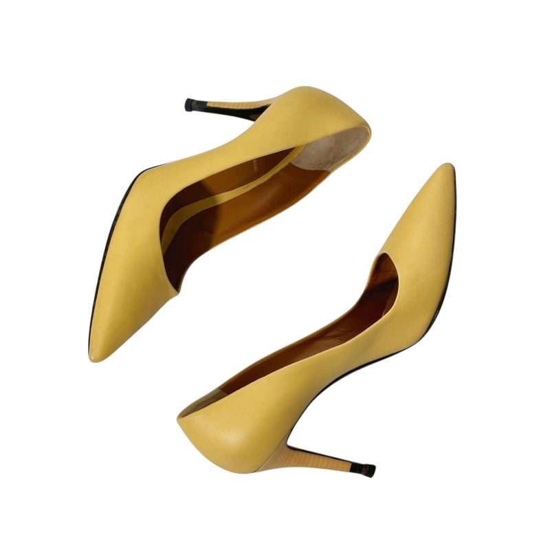 Fendi Leather Heels 37 - Image 2