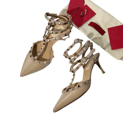 Valentino Rockstud Pumps 37