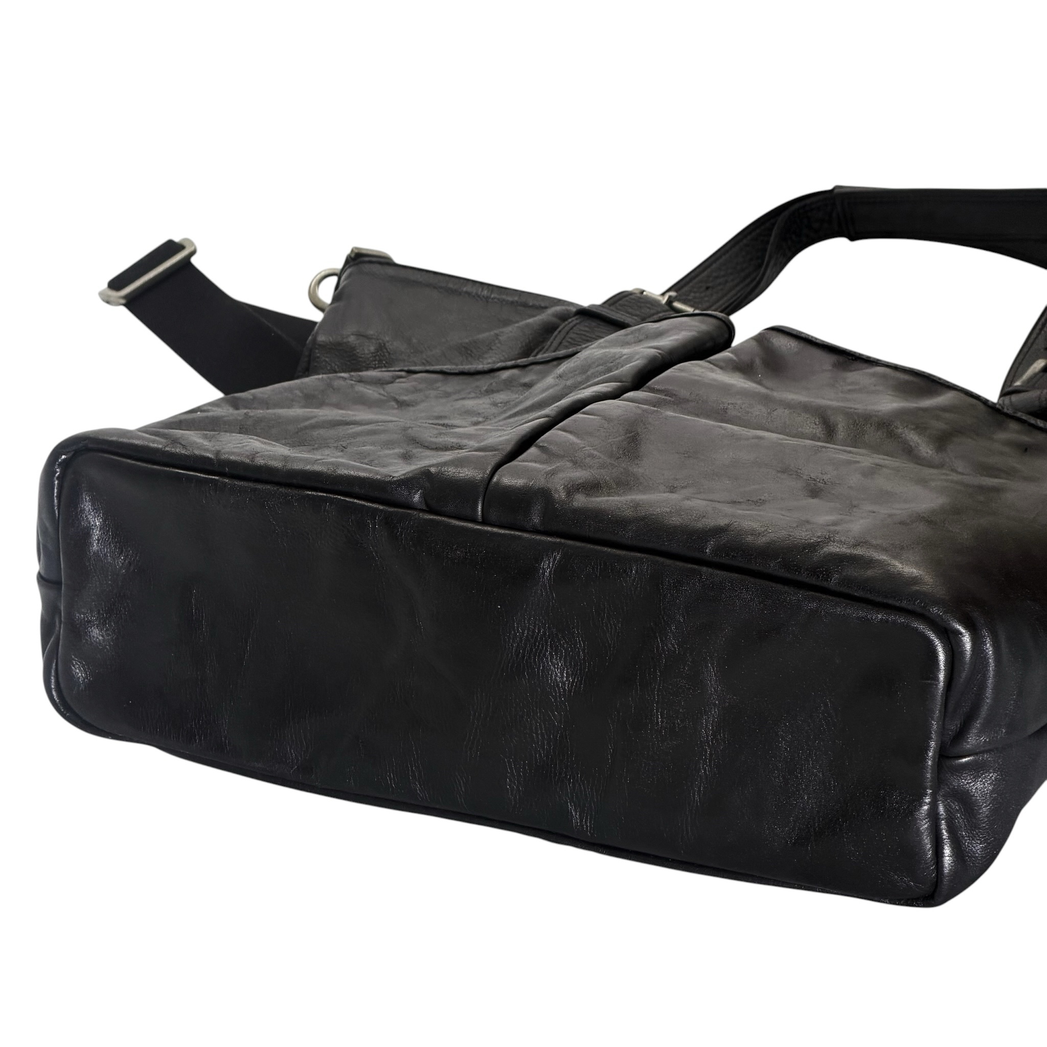 Burberry Soft Leather Two Way Bag - Image 6