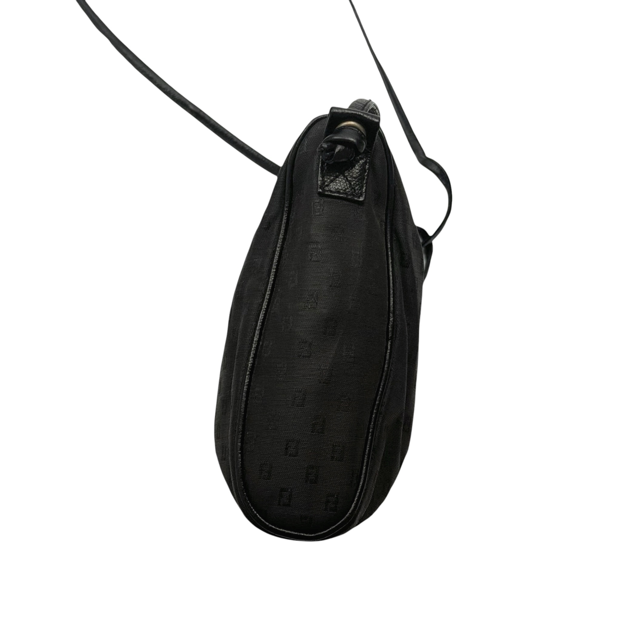 Fendi FF Logo Envelope Crossbody Bag - Image 4
