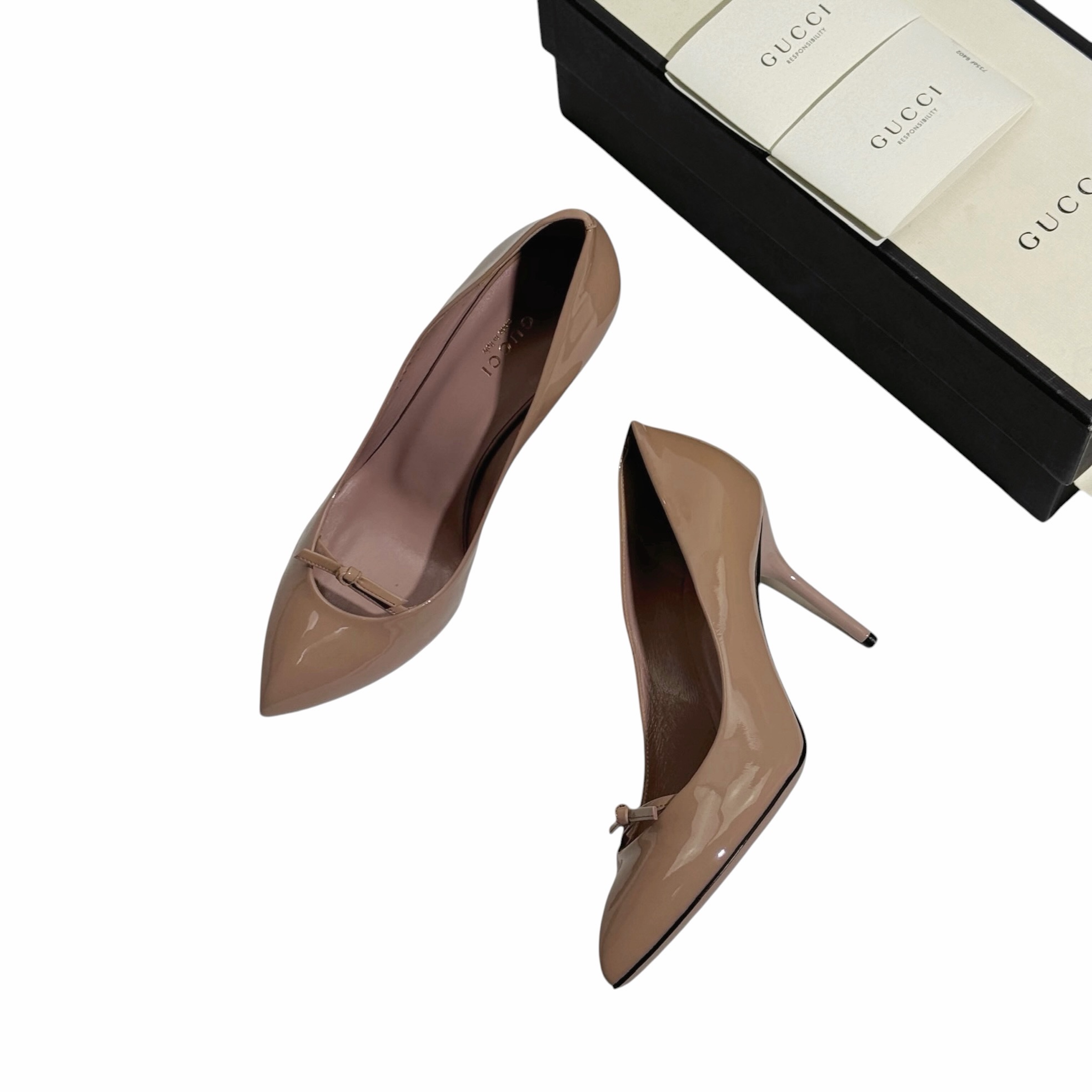 Gucci Patent Leather Pumps 37
